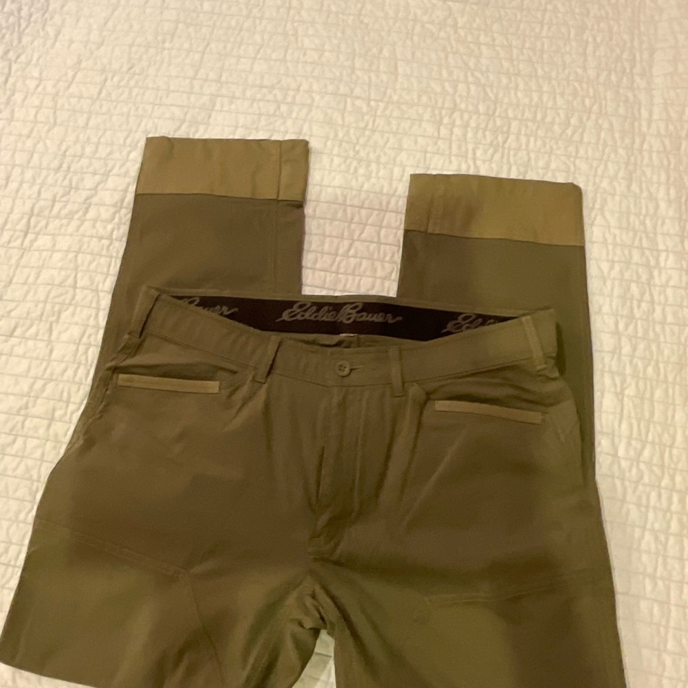 EDDIE BAUER Men’s Outdoor Pants. Army green -Size 32 x 34 .  Never worn